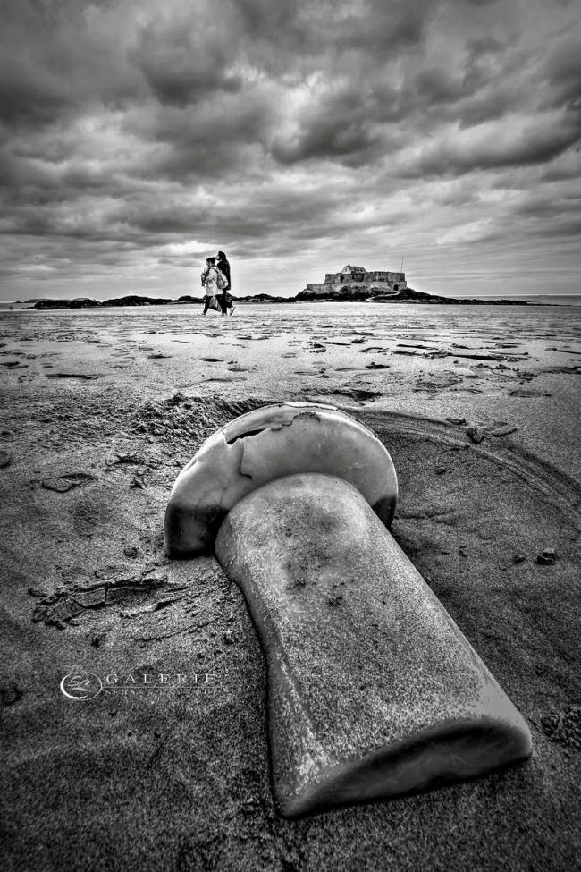 Suivre la flèche - saint malo  - Photographie Photographies d'art en édition limitée Galerie Sébastien Luce