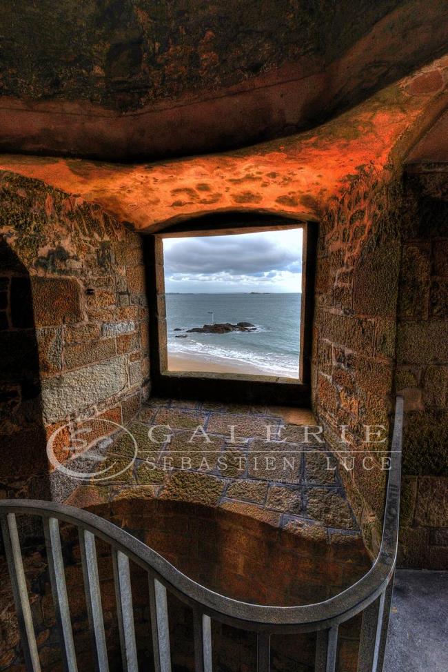 Fenêtre sur Bon-Secours - St Malo - Photographie Photographies par thématiques Galerie Sébastien Luce