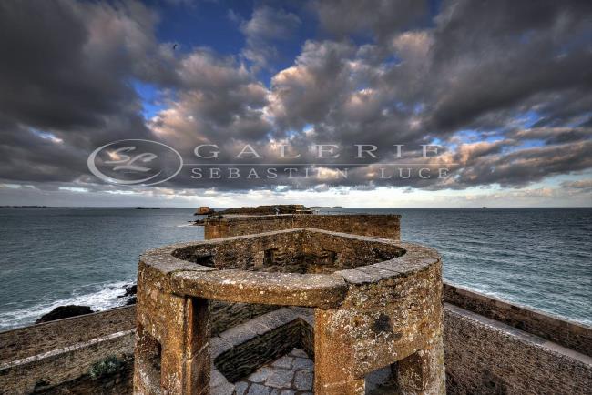 Suivre la flèche - St Malo - Photographie Photographies par thématiques Galerie Sébastien Luce