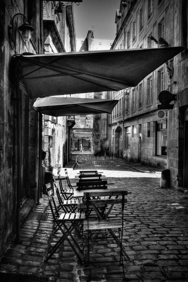 scène de rue - Saint Malo  - Photographie Photographies d'art en édition limitée Galerie Sébastien Luce