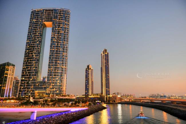 sunset sur Dubai  - Photographie Photographies d'art en édition limitée Galerie Sébastien Luce