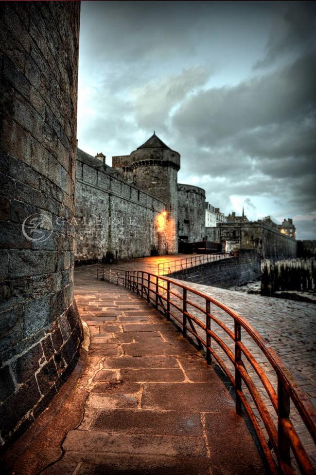 Clair-obscur sur Saint Malo - Photographie Photographies par thématiques Galerie Sébastien Luce