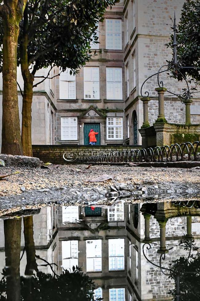 Le petit chaperon rouge - saint malo  - Photographie Photographies d'art en édition limitée Galerie Sébastien Luce