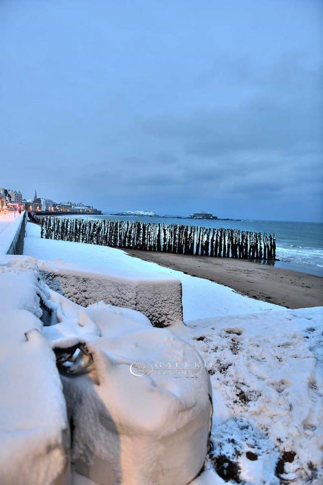 snow bag - saint malo - Photographie Photographies d'art en édition limitée Galerie Sébastien Luce