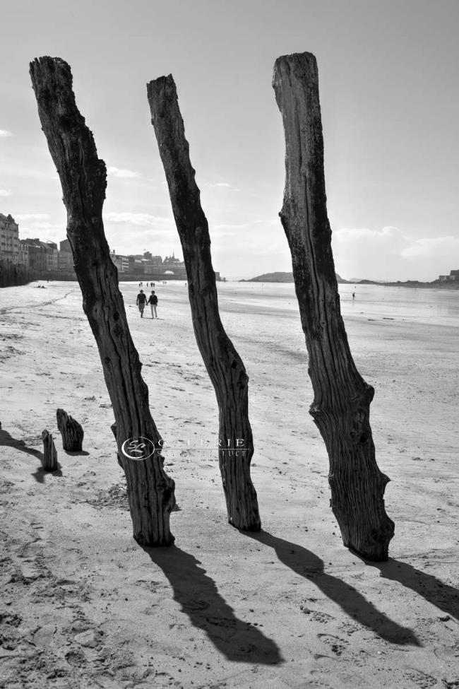 main dans la main- Saint Malo - Photographie Photographies par thématiques Galerie Sébastien Luce