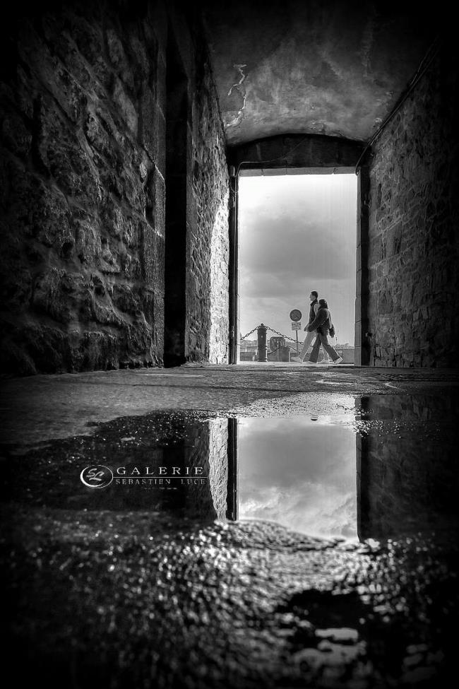 ouverture vers l extérieur -saint malo  - Photographie Photographies d'art en édition limitée Galerie Sébastien Luce