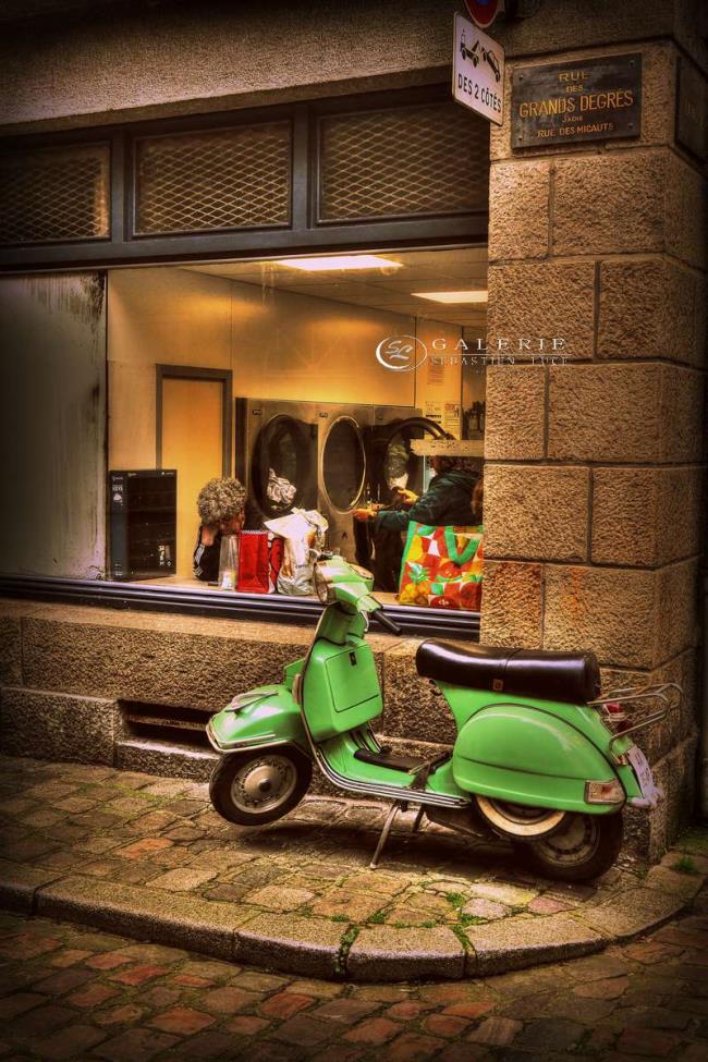 scooter breton  - Photographie Photographies d'art en édition limitée Galerie Sébastien Luce