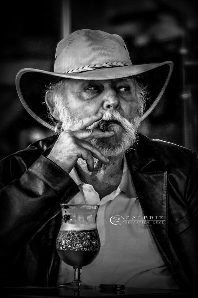 Un verre et un cigare - Saint Malo - Photographie Photographies d'art en édition limitée Galerie Sébastien Luce