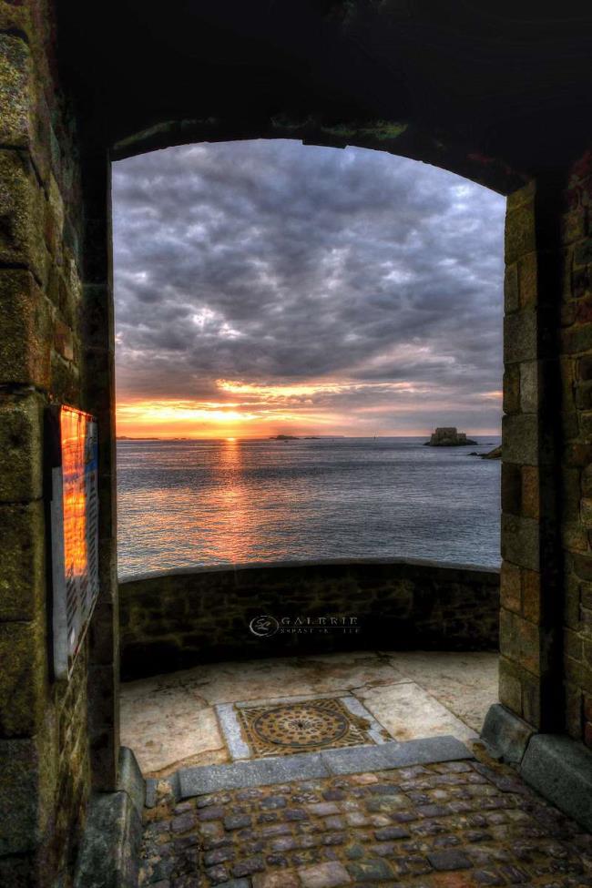 Porte des champs vauvert - Saint Malo  - Photographie Photographies d'art en édition limitée Galerie Sébastien Luce